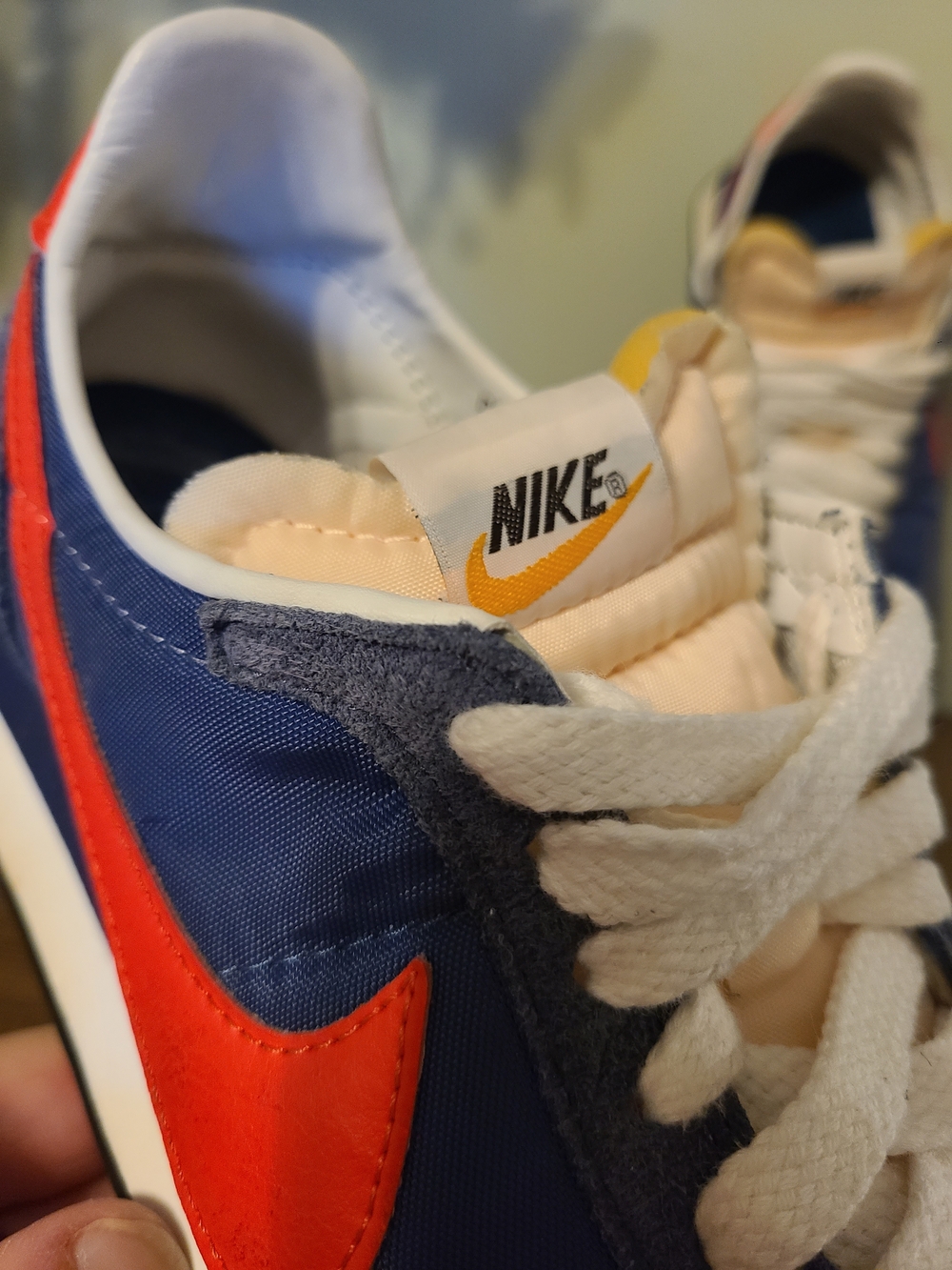Nike waffle Trainner 2 Preown,sz 9.5 Blue/ Orange